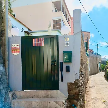 Casa D'avo Filo Holiday home *